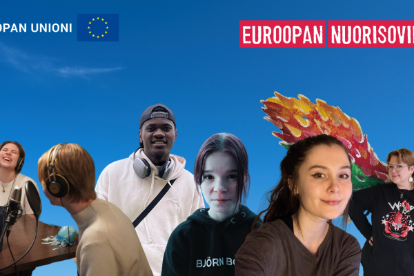 Kuvassa näkyy viisi Erasmus+ ja Euroopan solidaarisuusjoukot -ohjelmien hankkeisiin osallistunutta nuorta.