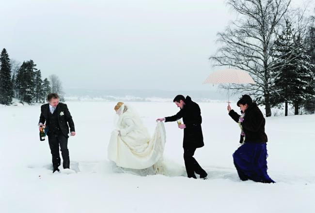 PLETA -hanke. Kuvassa Oslossa tehdystä versiosta Tsehovin Häät-näytelmästä