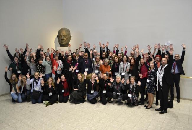 Ryhmäkuvassa Inclusive Pedagogy in Arts -hankkeen osallistujia