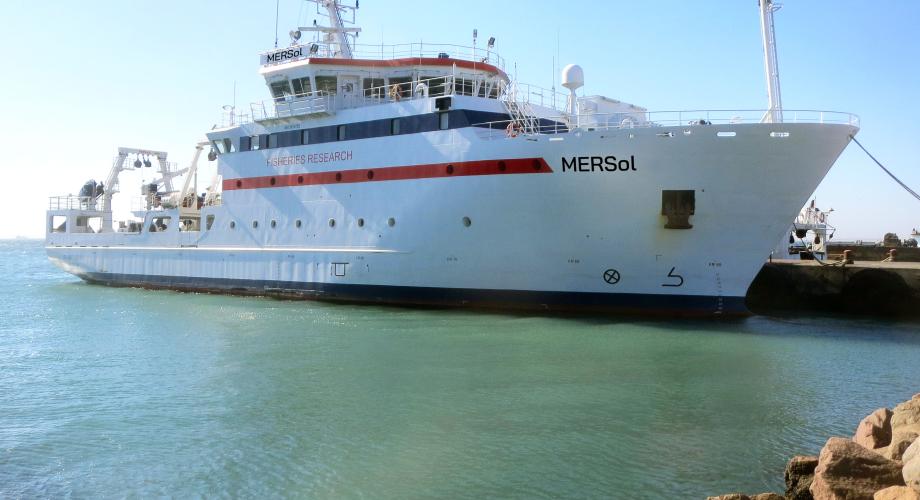 Mersol-laiva satamassa ankkurissa.