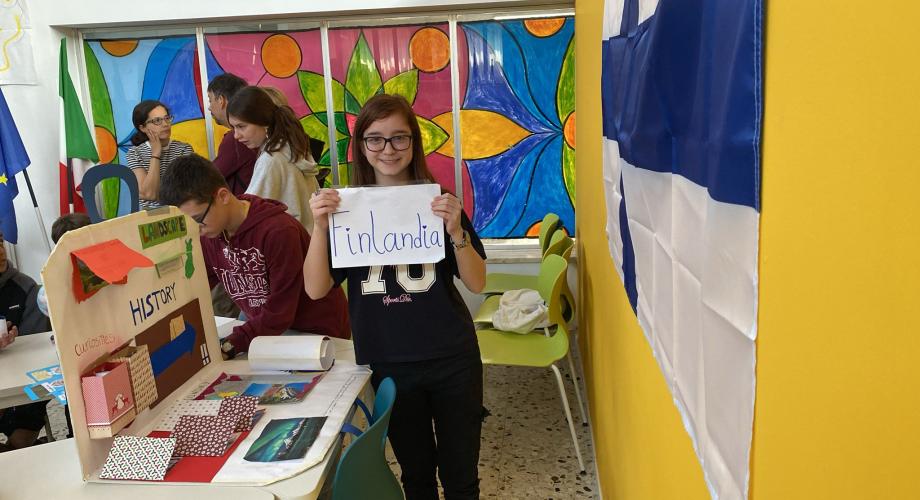 Oriveden Kultavuoren koulun 6. luokan oppilaat Livornossa. Erasmus+ -yhteistyön teemana oli kulttuuriperintö ja UNESCO:n maailmanperintökohteet Suomessa ja Italiassa.