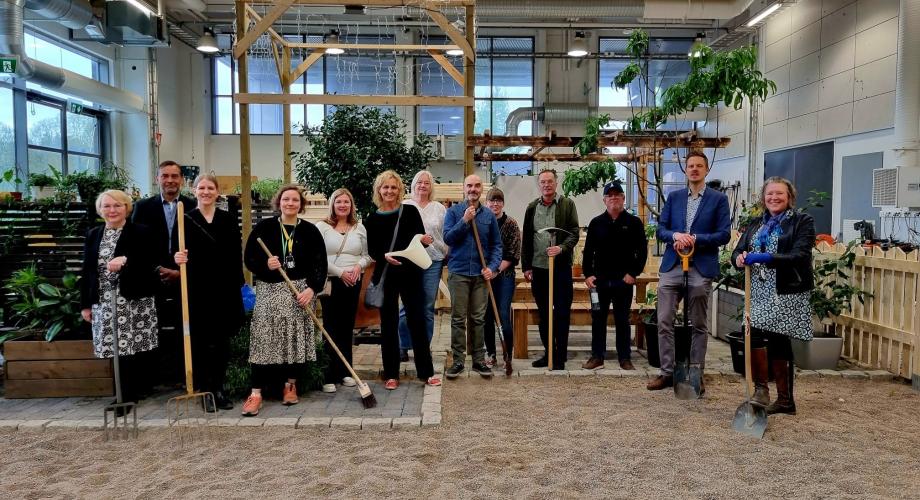 Yhteiskuva työpajaan osallistuneista asiantuntijoista