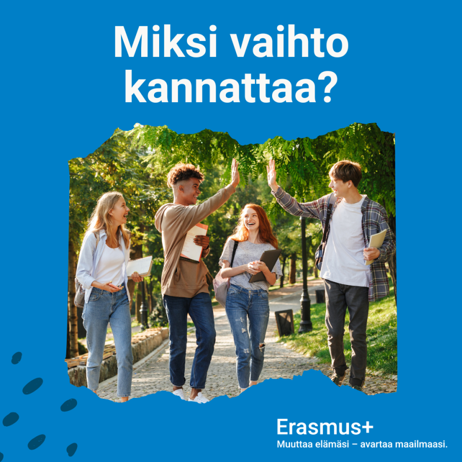 Neljä henkilöä kävelee puistossa käsissään kirjoja. Kuvan kaksi ensimmäistä henkilöä antavat yläviitosen. Teksti: "Miksi vaihto kannattaa?"