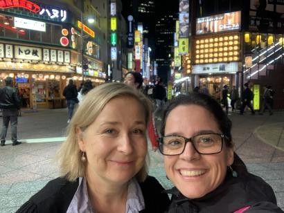 Milja and Laia on a street in Tokyo
